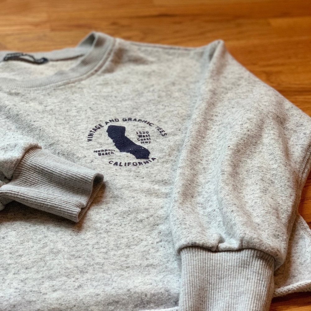 BRANDY MELVILLE CROP SWEATSHIRT